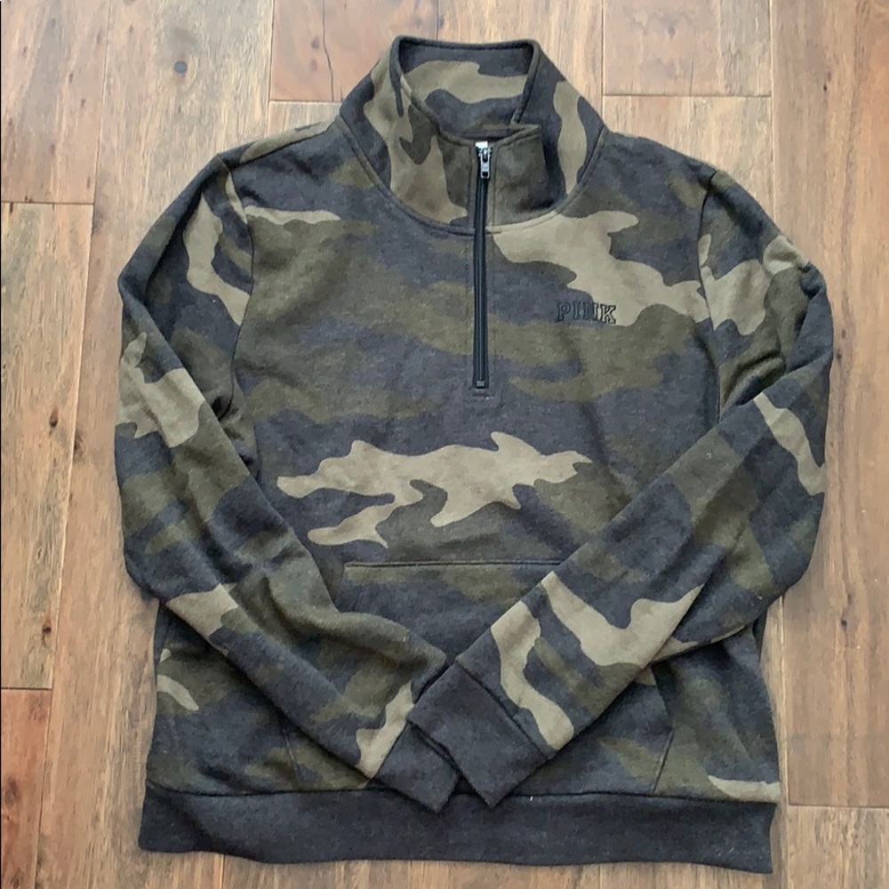 VICTORIA SECRET PINK CAMO HALF ZIP UP SWEATSHIRT